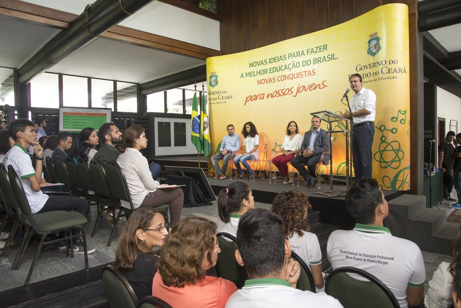 APRESENTACAO DOS DADOS SOBRE ABANDONO ESCOLAR E.M 2017 ;FOTOS MARCOS STUDART