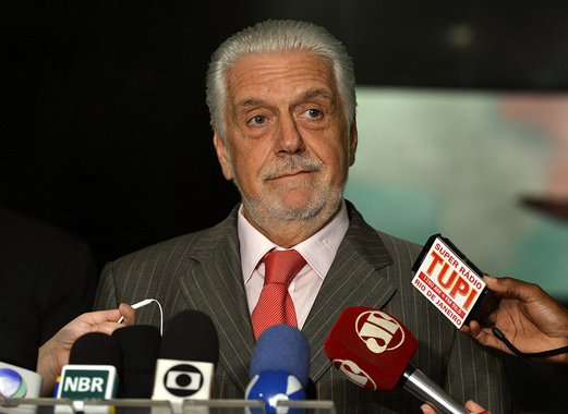 Brasília - O ministro-chefe do Gabinete Pessoal da Presidência da República, Jaques Wagner, fala sobre o rompimento do PMDB com o governo (Valter Campanato/Agência Brasil)