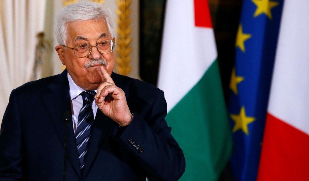 Presidente palestino, Mahmoud Abbas, durante coletiva de imprensa no Palácio do Eliseu, em Paris 22/12/2017 REUTERS/Francois Mori