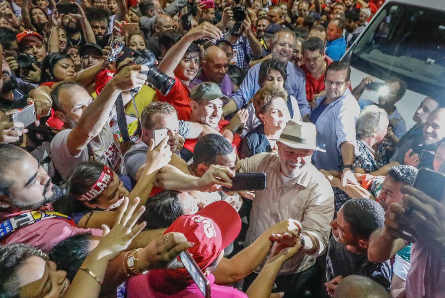 Ato em São Leopoldo encerra a passagem da Caravana Lula pelo Brasil pelo estado do Rio Grande do Sul. #LulapeloSul #LulapeloBrasil Foto: Ricardo Stuckert São Leopoldo (RS), 23/03/2018.