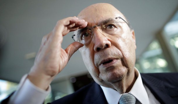 Ministro da Fazenda, Henrique Meirelles, depois de encontro com presidente-executivo da Petrobras e, Brasília, Distrito Federal 16/01/2018 REUTERS/Ueslei Marcelino