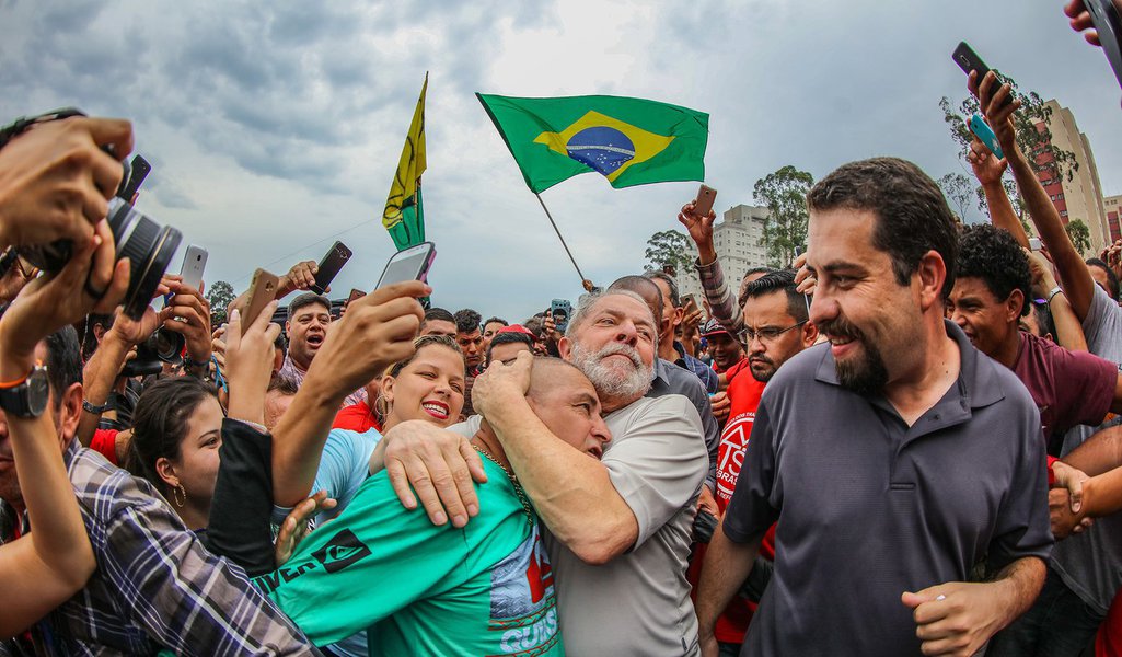 21/10/2017- São Bernardo- SP, Brasil- Lula visita ocupação Povo Sem Medo em São Bernardo Foto: Ricardo Stuckert