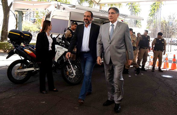 Governador Fernando pimentel entrega bases móveis, programa mais segurança. 28-08-2017- Palácio da Liberdade 