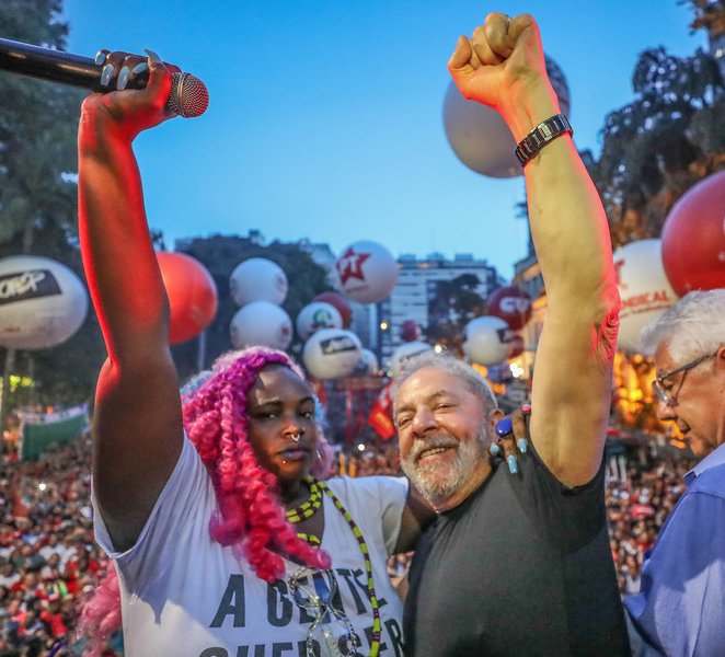 Povo com Lula em ato pela democracia na praça da República, em São Paulo. #Lula #PovoComLula Fotos: Ricardo Stuckert