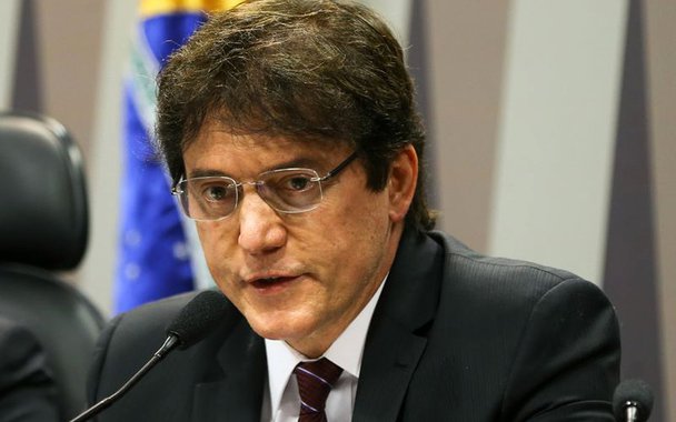 Bras�lia - O governador do Rio Grande do Norte, Robinson Faria, durante audi�ncia da Comiss�o de Servi�os de Infraestrutura (CI) sobre o andamento das obras de interliga��o das �guas do Rio S�o Francisco. (Marcelo Camargo/Ag�ncia Brasil)