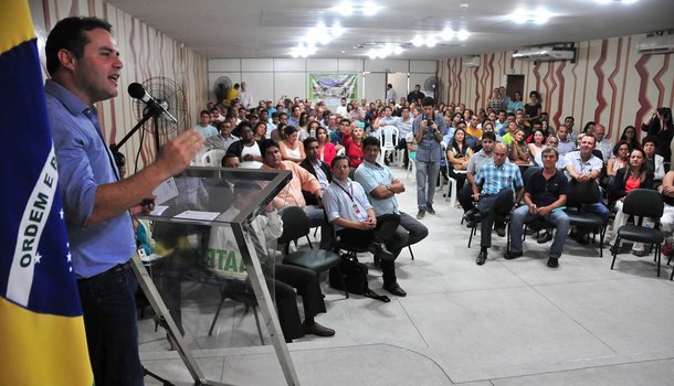 08-03-2016 Assinatura de para contrata��o de Bolsista para EMATER- NC