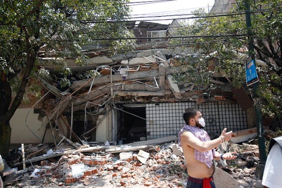 Danos em construção na Cidade do México após terremoto 19/9/2017 REUTERS/Carlos Jasso