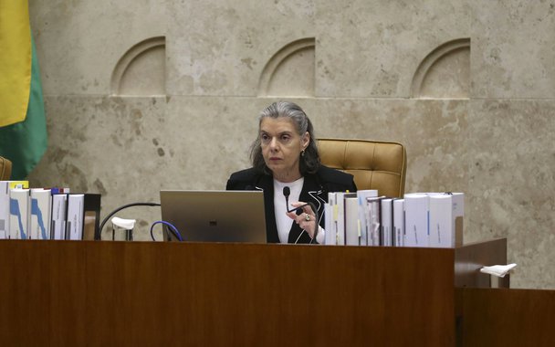 30/06/2017- Brasília- DF, Brasil- A presidente do Supremo Tribunal Federal, Cármen Lúcia durante sessão plenária extraordinária no STF. Esta é a última sessão antes das férias forenses dos ministros Foto: José Cruz/EBC/FotosPúblicas