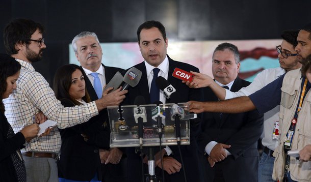 Bras�lia - O governador de Pernambuco, Paulo C�mara, fala com imprensa ap�s encontro com a presidenta Dilma (Jos� Cruz/Ag�ncia Brasil)