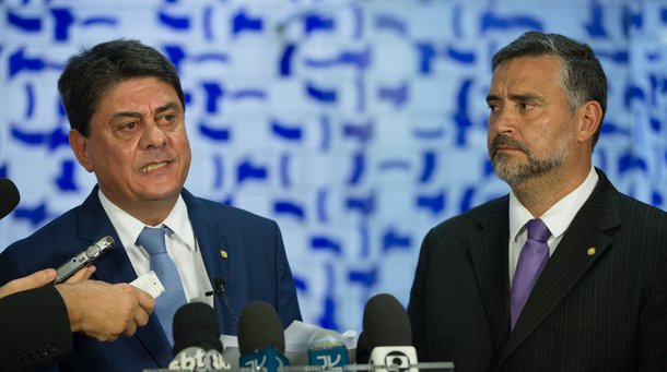 05/04/2017- Brasília- DF, Brasil- Deputados Wadih Damous, Paulo Pimenta e Paulo Teixeira durante coletiva onde falou sobre o filme operação Lava-jato. Foto Lula Marques/AGPT