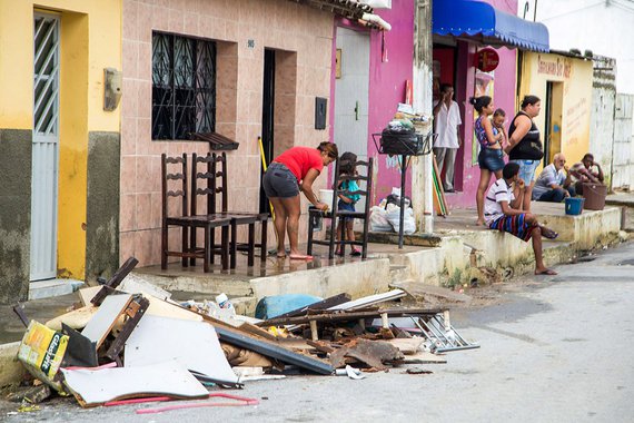 02 06 2017-Maceio AL Brasil-depois da chuvas hora de recuperar o que sobrou em municipios de Maceió foto Andre Palmeira