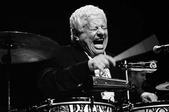 Músico cubano Tito Puente falece na França aos 88 anos