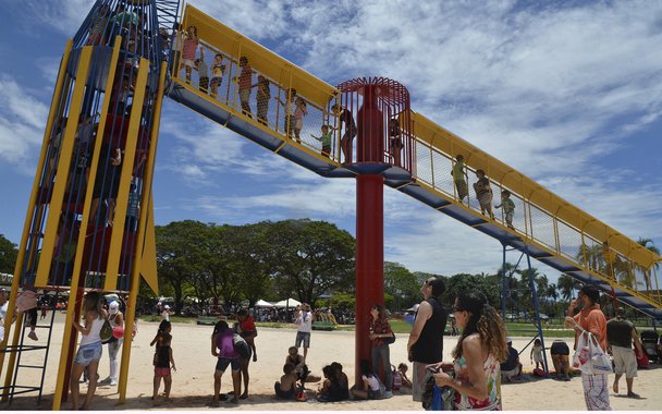 Brasília - Feira de troca de brinquedos, que estimula o consumo consciente das crianças, em comemoração ao Dia da Criança