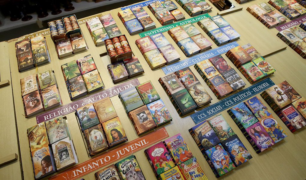 Brasília - 33ª Feira do Livro de Brasília. Na programação tem debates, recitais, palestras, apresentações culturais e lançamentos de livros (Wilson Dias/Agência Brasil)