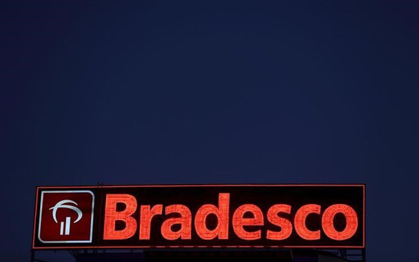 Logo do Bradesco em agência de Osasco (SP) 03/08/2015 REUTERS/Paulo Whitaker