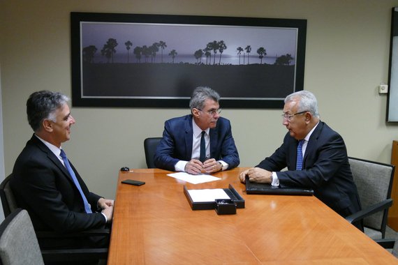 Governador de Sergipe, Jackson Lago (PMDB), em reunião com senador e líder do governo no Senado, Romero Jucá (PMDB-RR)