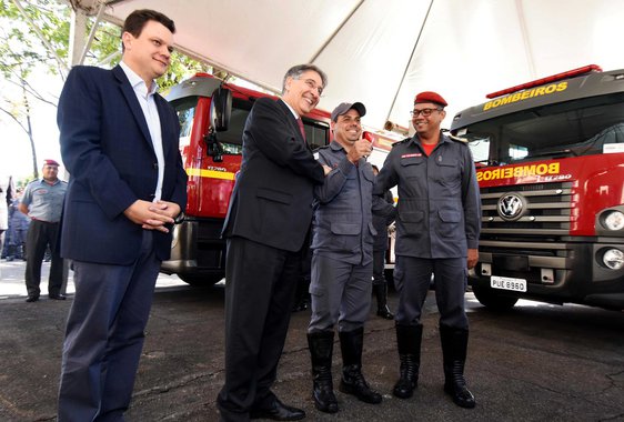 Governador Fernando pimentel faz entrega de caminhões Alto Bombas e salvamento do Corpo de Bombeiros. 21-07-2017- Palácio da Liberdade. Foto: Manoel Marques/imprensa-MG