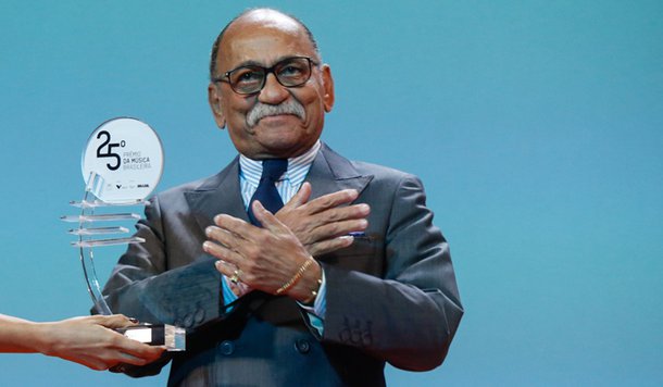 Melhor Cancao - Wilson das Neves durante o 25o Premio da Musica Brasileira no Theatro Municipal. Foto: Roberto Filho (14/05/14)