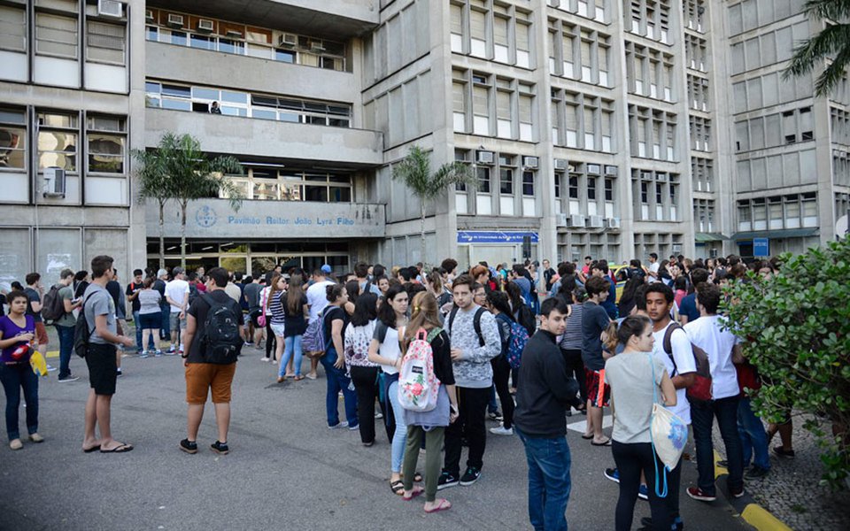 Rio de Janeiro - A Universidade do Estado do Rio de Janeiro (Uerj) realizou a primeira fase de seu vestibular 2018, foram 37.393 mil inscritos na ediÃ§Ã£o deste ano (Tomaz Silva/AgÃªncia Brasil)