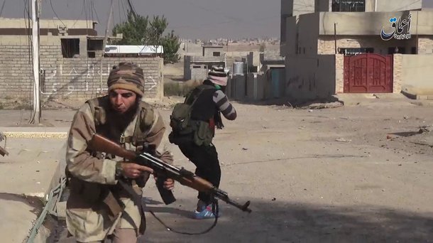 Extremistas do Estado islâmico combatem em Mosul, Iraque