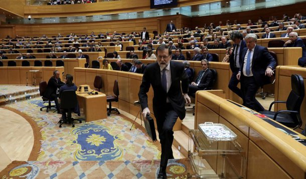 Primeiro-ministro espanhol, Mariano Rajoy, durante sessão de debates no Senado da Espanha 27/10/2017 REUTERS/Susana Vera