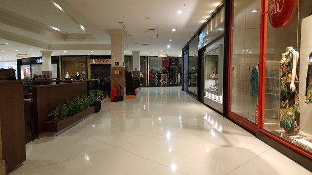 Shopping vazio