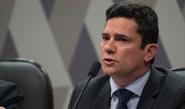 O juiz federal Sergio Moro participa na Comissão de Constituição, Justiça e Cidadania (CCJ) do Senado de audiência pública sobre projeto que altera o Código de Processo Penal (Fabio Rodrigues Pozzebom/Agência Brasil)