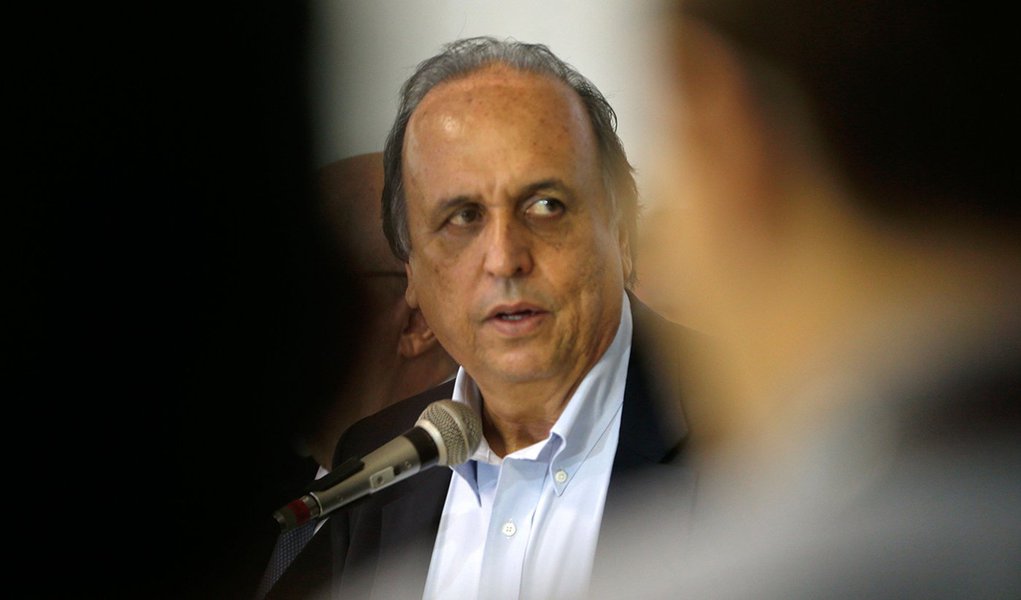 Rio de Janeiro - O governador Luíz Fernando Pezão durante apresentação do Plano de Recuperação Fiscal do Estado do Rio de Janeiro no Palácio Guanabara (Tânia Rêgo/Agência Brasil)