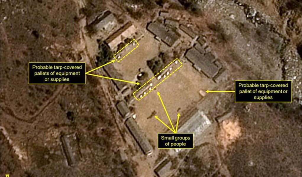 Base nuclear norte-coreana de Punggye-ri é vista em imagem de satélite 12/04/2017 Cortesia Airbus Defense &amp; Space and 38 North/Divulgação via REUTERS