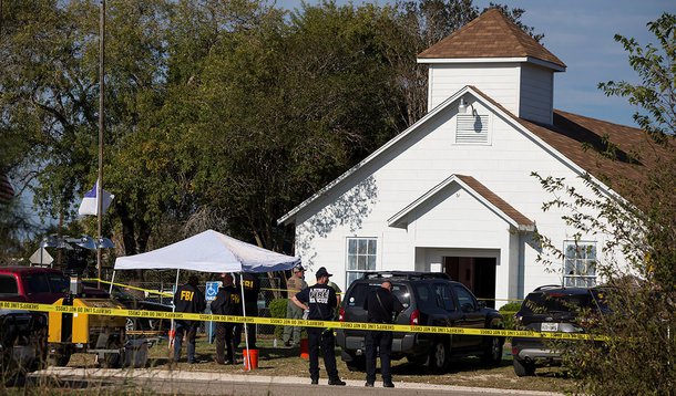 Autoridades investigam tiroteio em massa na Primeira Igreja Batista em Sutherland Springs, no Texas Nick Wagner/AMERICAN-STATESMAN via REUTERS