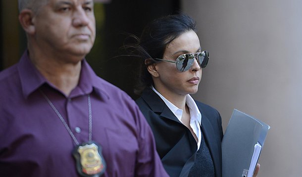 Rio de Janeiro - Esposa do ex-governador Sergio Cabral, Adriana Ancelmo, deixa a 7ª Vara Federal Criminal do Rio de Janeiro após depoimento à Justiça Federal (Fernando Frazão/Agência Brasil)