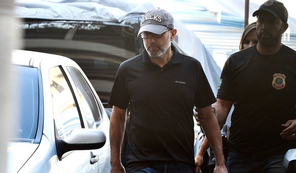 Rio de Janeiro - Policiais federais cumprem mandado de prisão preventiva contra o ex-secretário estadual de Saúde do Rio e ex-diretor do Instituto Nacional de Traumatologia e Ortopedia (Into), Sérgio Côrtes ( Tânia Rêgo/Agência Brasil)