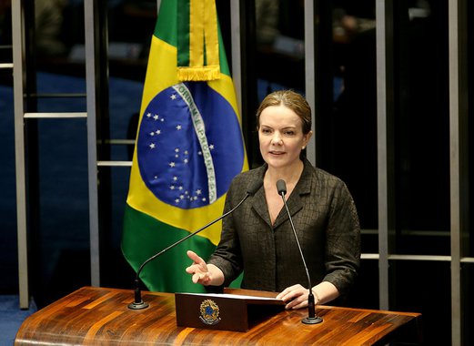 Brasília - A senadora Gleisi Hoffmann discursa no Plenário do Senado durante sessão não deliberativa (Wilson Dias/Agência Brasil)