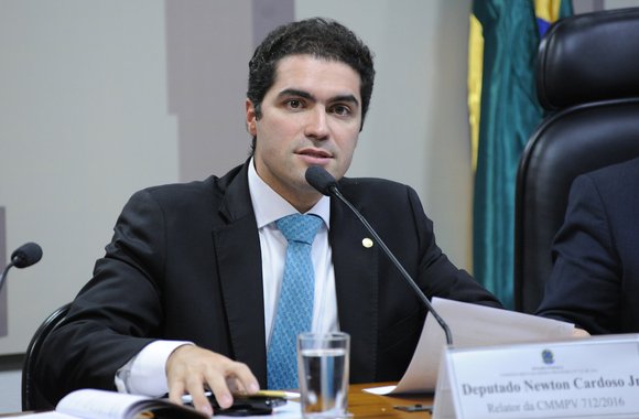 Newton Cardoso Jr
