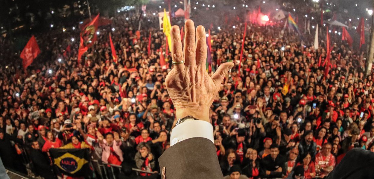 10 05 2017 Curitiba PR Brasil o ex presidente Luiz Inacio Lula da Silva durante Ato jornada pela democracia em Curitiba Fotos Ricardo Stuckert