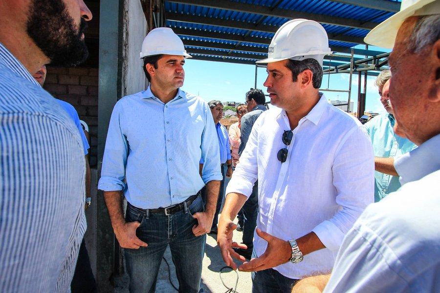 Rui Palmeira vistoria as obras do VLT nas estações Bom Parto, Mercado e a nova estação Jaraguá. Foto: Pei Fon/ Secom Maceió