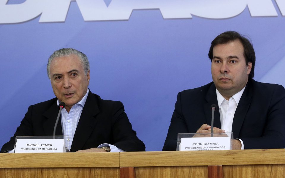 Brasília - Os presidente da República, Michel Temer, do Senado, Renan Calheiros e da Câmara, Rodrigo Maia durante coletiva de imprensa no Palácio do Planalto (Antonio Cruz/Agência Brasil)