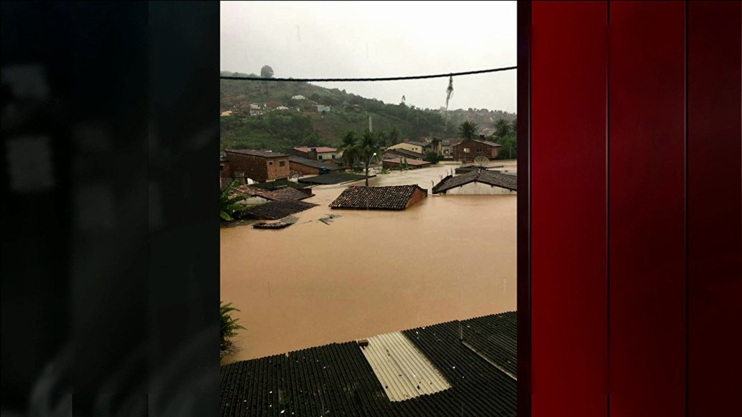 Chuvas alagam e causam destruição em municípios da Zona da Mata Sul de Pernambuco