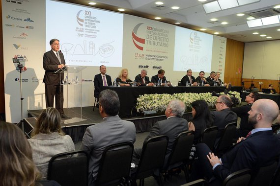 O Governador Fernando Pimentel participa da abertura do XXI Congresso Internacional de Direito Tributário Data: 20-09-17 Local: Hotel Mercure Foto: Omar Freire/Imprensa MG