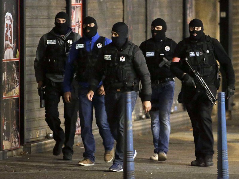 Policiais de grupo antiterrorista na França, terrorismo