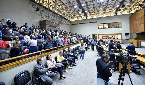 Movimentação de Plenário.