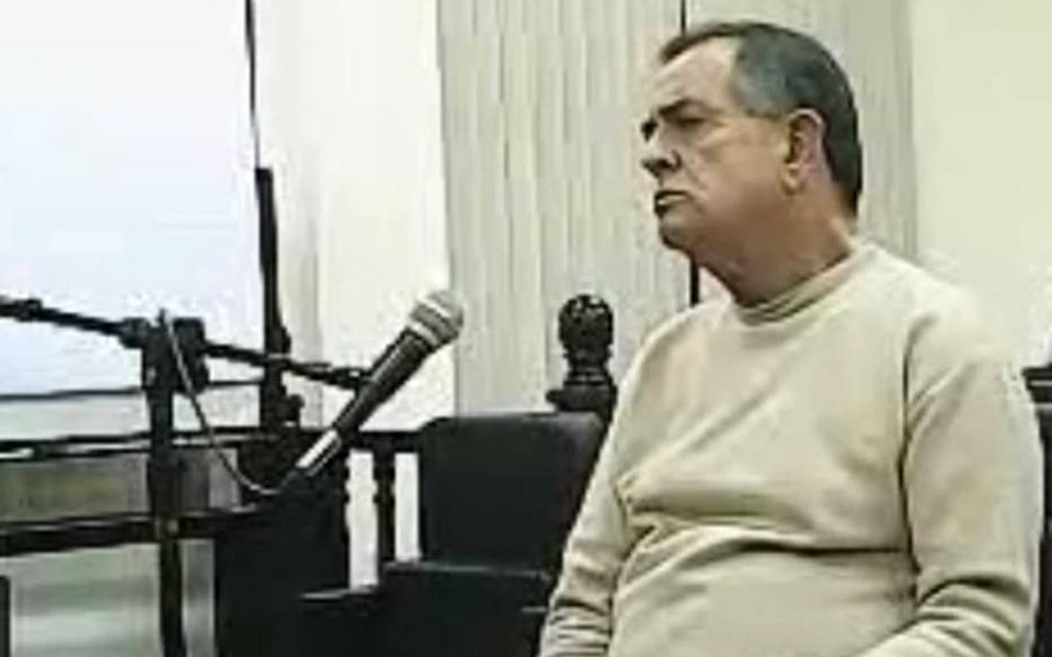 LAVA1 - CIDADES - Tenente-coronel Jos� Afonso Adriano da Silva presta depoimento no Tribunal de Justi�a Militar em maio deste ano no processo que investiga desvios na Pol�cia Militar de S�o Paulo. Foto: TRIBUNAL DE JUSTICA MILITAR
