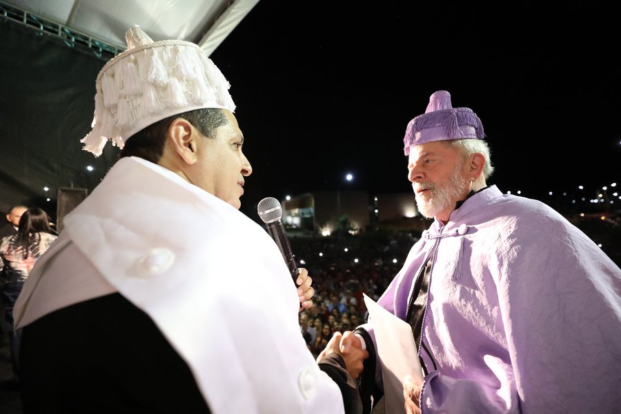 30/08/2017- Lula recebe o título de Doutor Honoris Causa da Universidade Regional do Cariri e participa de ato pela democracia em Juazeiro do Norte (CE) Foto: Ricardo Stuckert