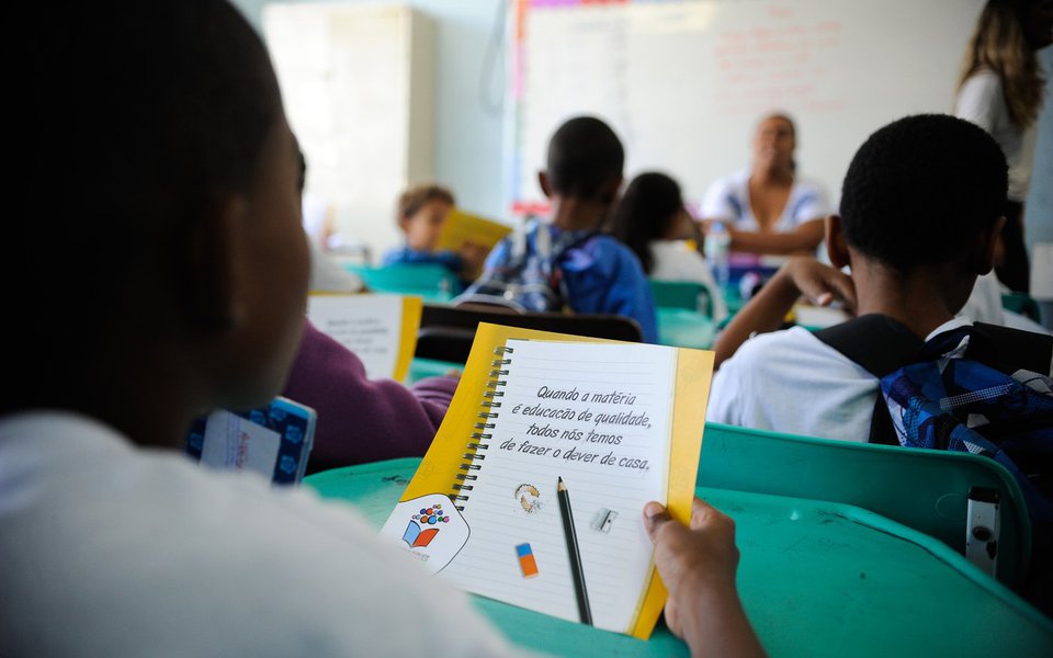 MPs fiscalizam escolas públicas do país para averiguar as instalações e o atendimento às crianças. Na foto, a Escola Municipal Professor Helena Lopes Abranches, em Gardênia Azul (Tânia Rêgo/Agência Brasil)