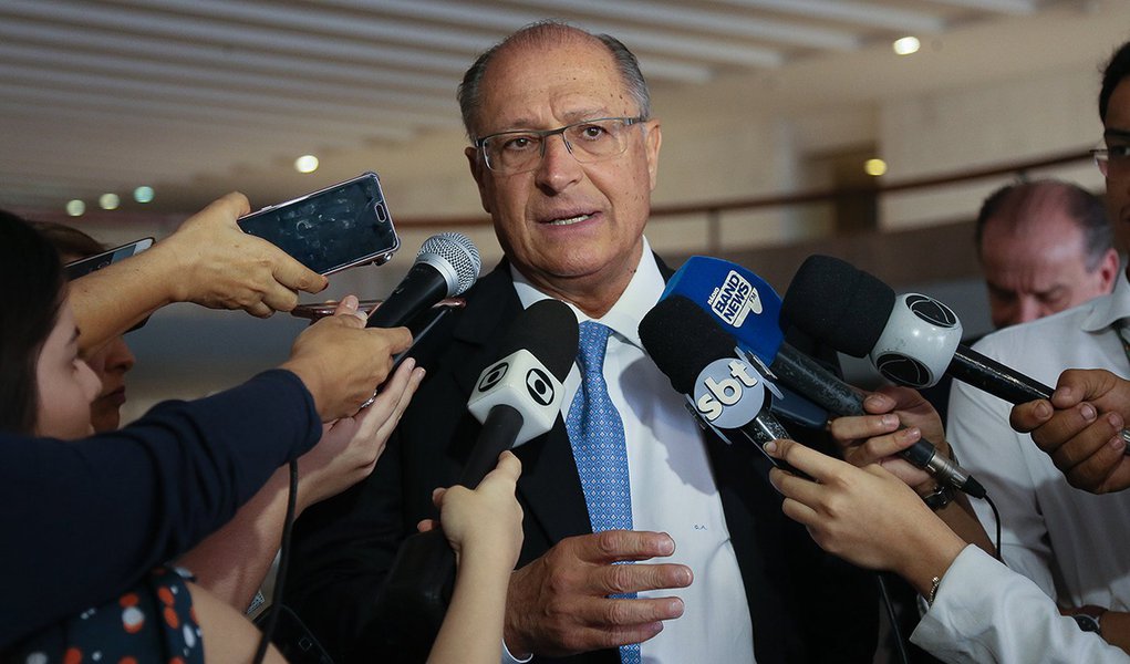 02/09/2017- Brasilia- O Governador de São Paulo, Geraldo Alckmin encontra-se com o Ministro das Relações Exteriores, Aluísio Nunes, na manhã desta segunda-feira em Brasília. Foto: Sergio Dutti/A2img