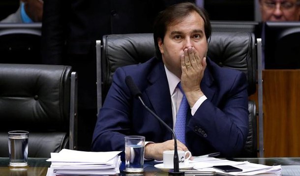 O presidente da Câmara dos Deputados, Rodrigo Maia, durante votação da admissibilidade da segunda denúncia contra o presidente Michel Temer 25/10/2017 REUTERS/Adriano Machado