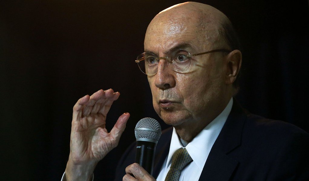 Brasília - O ministro da Fazenda, Henrique Meirelles, participa do 1º Seminário Internacional de Dívida Pública – Gestão da Dívida e sua Interação com a Política Macroeconômica (Marcelo Camargo/Agência Brasil)
