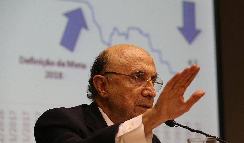 Brasília - O ministro da Fazenda, Henrique Meirelles, anuncia novas metas fiscais para 2017 e 2018 (Fabio Rodrigues Pozzebom/Agência Brasil)