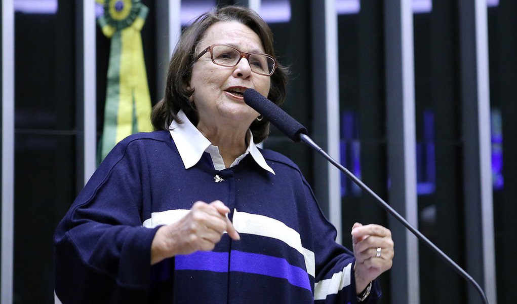 Jô Moraes 