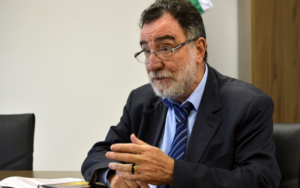 Brasília - Entrevista com o ministro do Desenvolvimento Agrário, Patrus Ananias (Elza Fiúza/Agência Brasil)